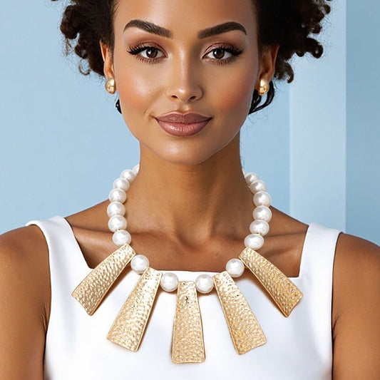 Bib Cream Pearl Gold Hammered Plate Necklace